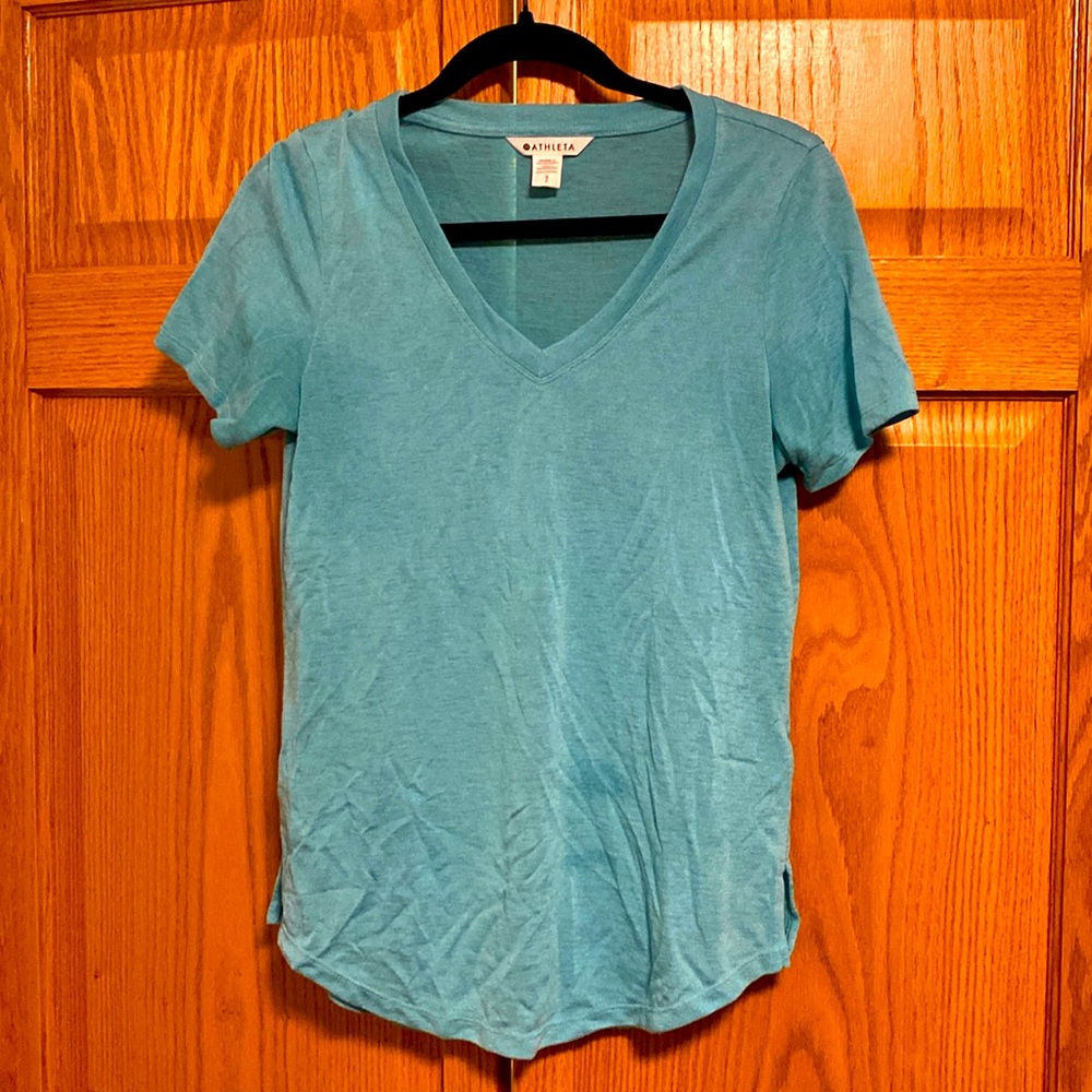 Athleta Breezy Scoop women’s tee